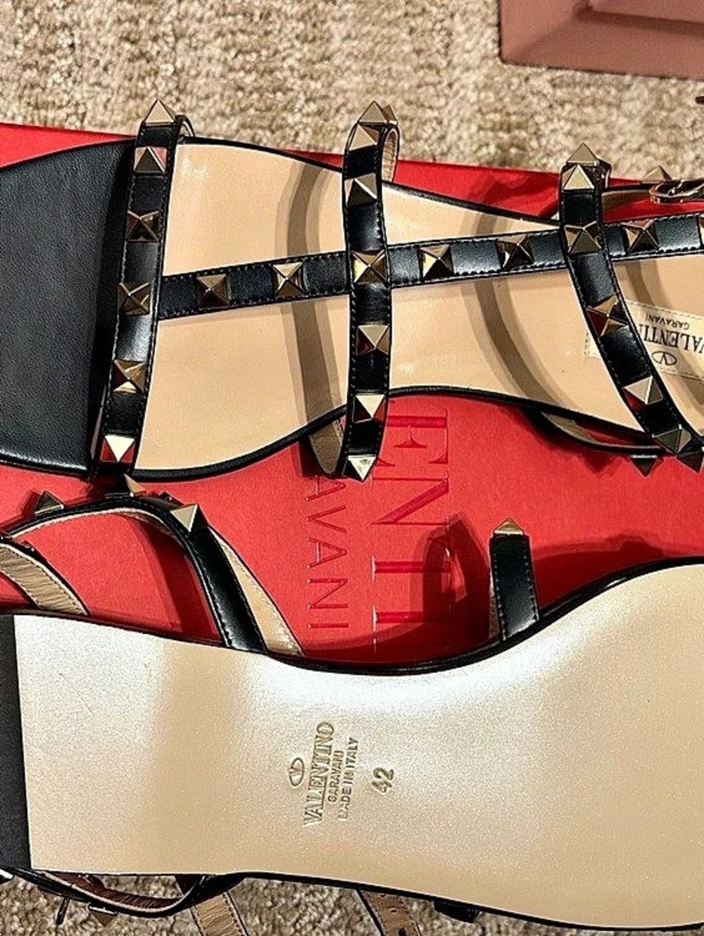 Valentino Garavani Rockstud Flat Calfskin Sandals with Straps Size EU 42